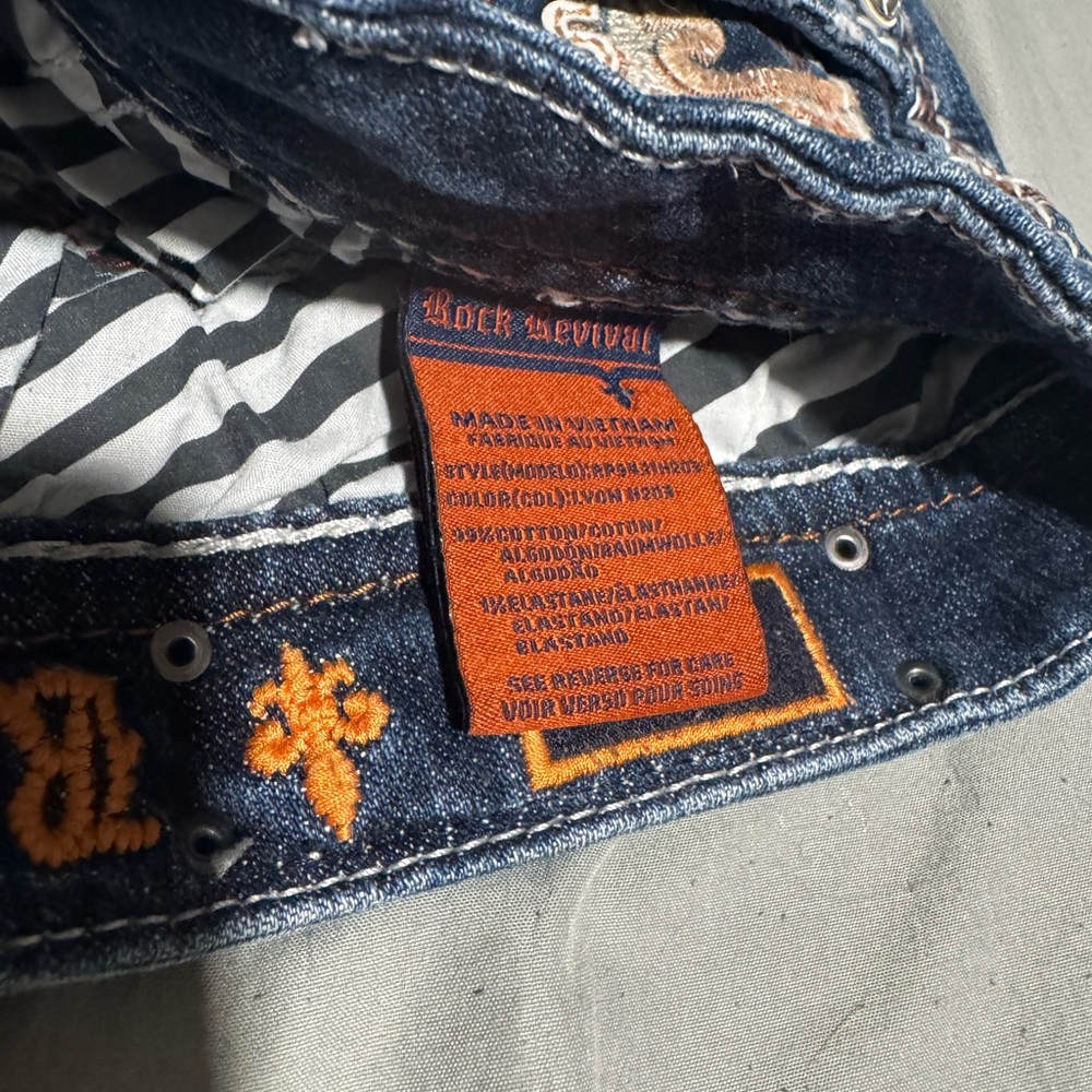 Authentic Hardly Used Rock Revival Cutoff Shorts w/ Orange Accents 31 Short - Picture 5 of 9